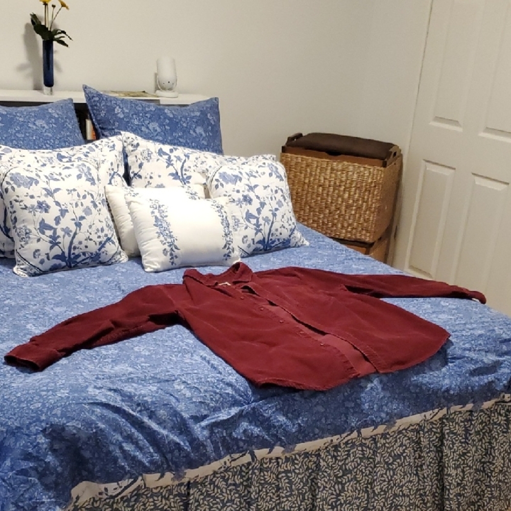 CURATED BY RUA'H KIBRIYA: SCANDIA WOODS L BURGUNDY CORDUROY SHIRT/SHACKET